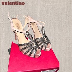 Authentic Valentino Garavani beaded mesh sandal, rose, size 36.5. WOW!
